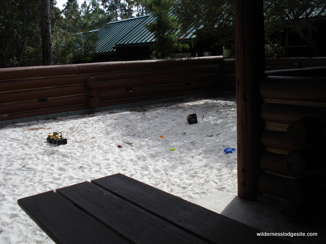 Cub\'s Den Sandbox and Picnic Table